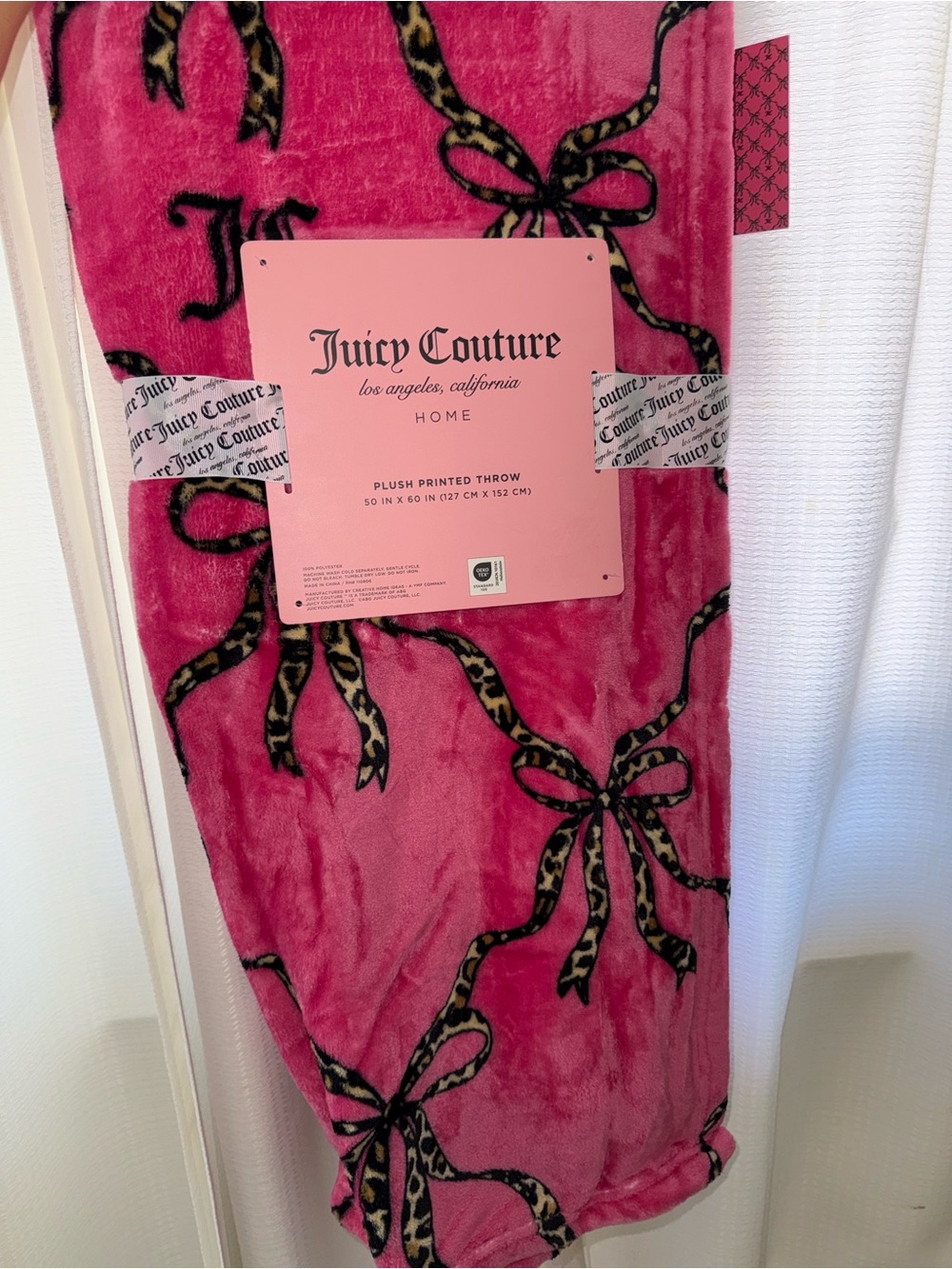 Juicy Couture Plush Pink Bow Printed Throw leopard